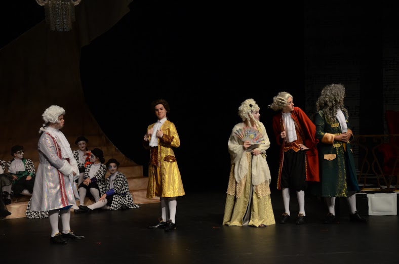 Amadeus+was+a+play+full+of+drama%2C+comedy%2C+and+elaborate+costumes%21%0A%0ACredit%3A+Sue%2C+Chloe