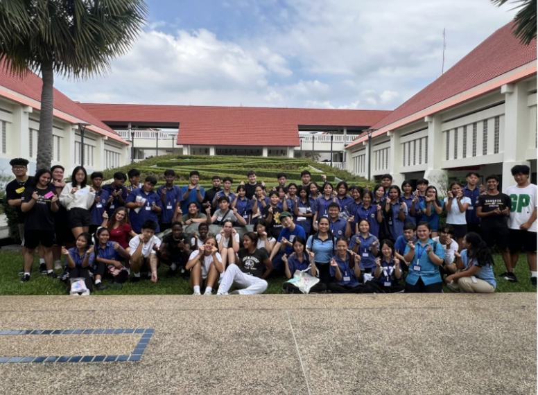 ISB and Wat Sa Kaeo students 